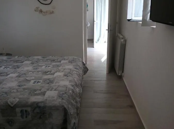 Patrizia 3* La Spezia